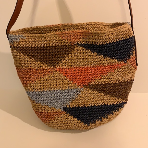 Lucky Brand Handbags - Lucky Brand woven straw purse with leather straps